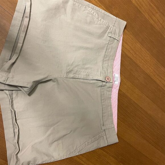 Crown & Ivy Pants - Sold Crown & Ivy Women's Beige Chino Shorts Size 16 Classic Fit